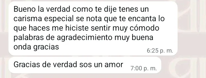 Mensaje de un cliente: se nota que a Andrea le encanta lo que hace, lo hizo sentir muy cómodo y hace su trabajo con dedicación.